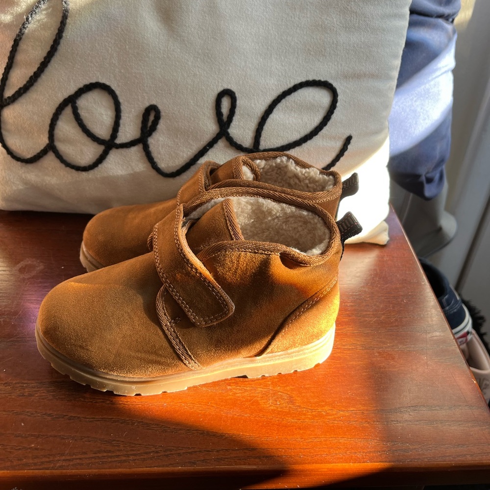 Cat & Jack Brown Kids Shoes - Picture 2 of 4